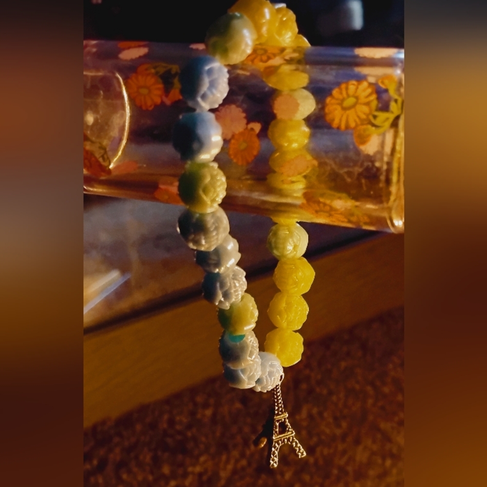 Elegant Yellow and Blue Beaded Bracelet With Paris Ifle Tower Charm 🗼